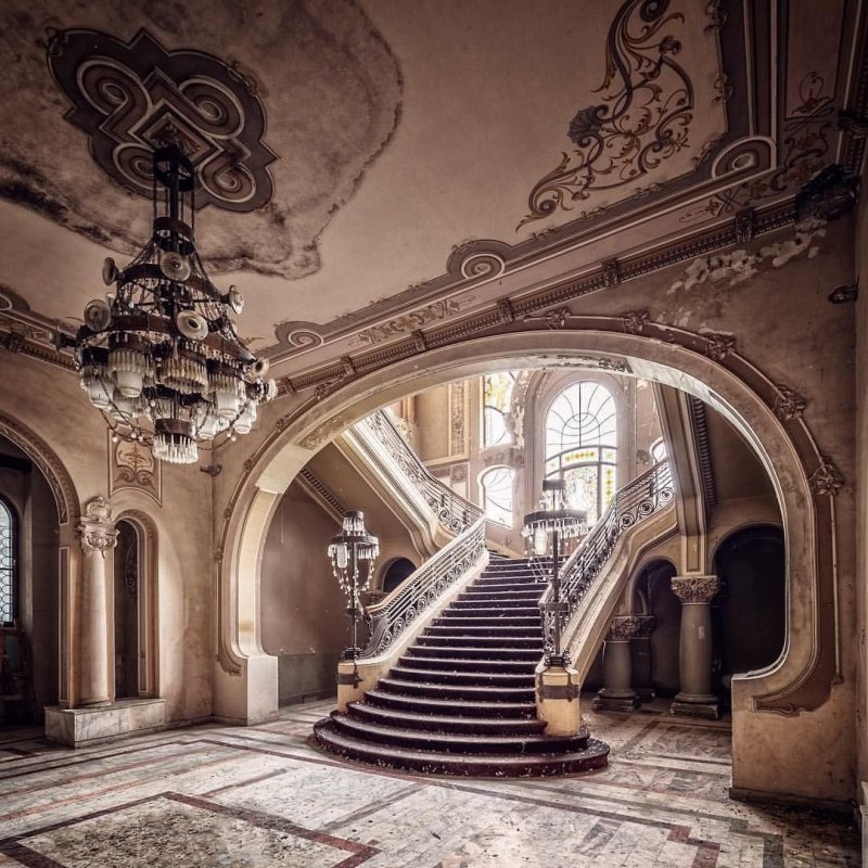 Особняк Greystone Mansion коридоры