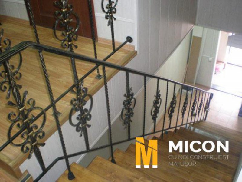 Металлические балясины для лестницы