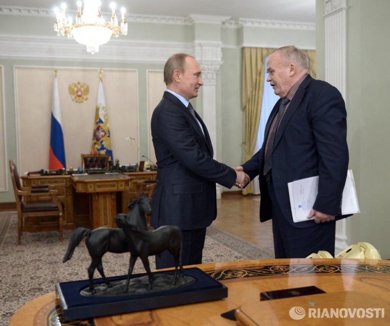 Путин Владимир в институте