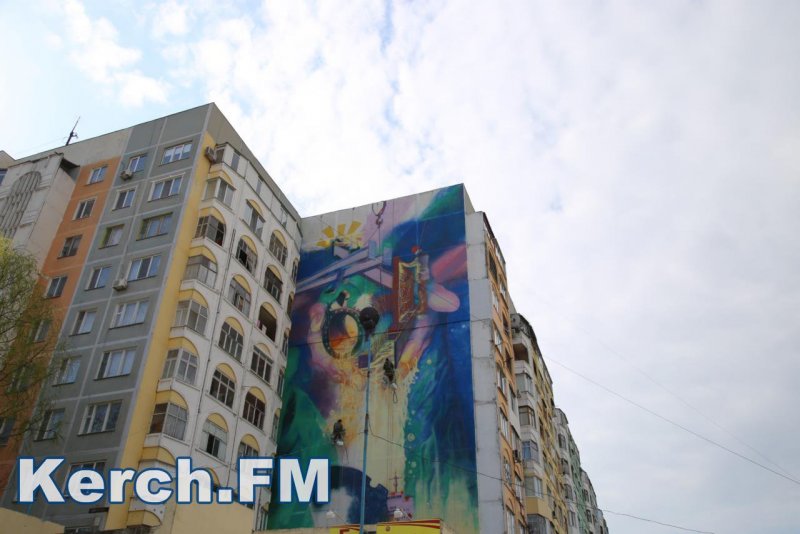 Многоэтажный дом снаружи