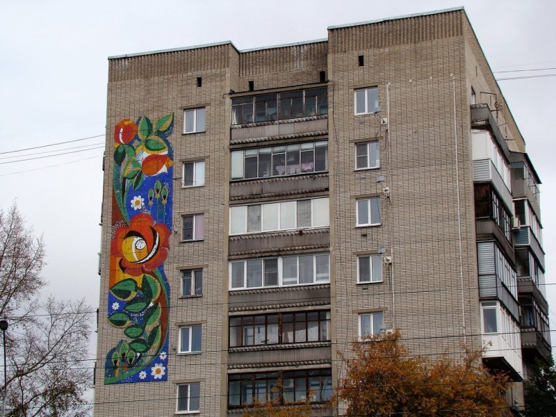 Зеленая ПЯТИАТАЖКА города Мурман