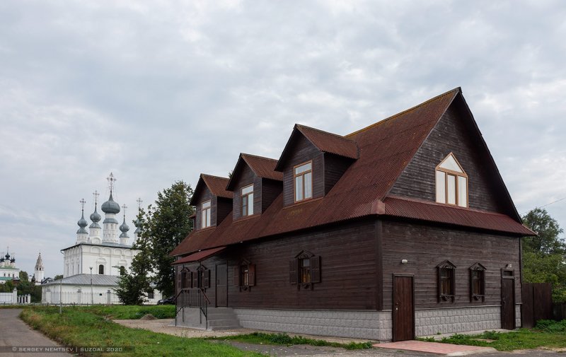 Крестьянская изба. Музей деревянного зодчества в Суздале.