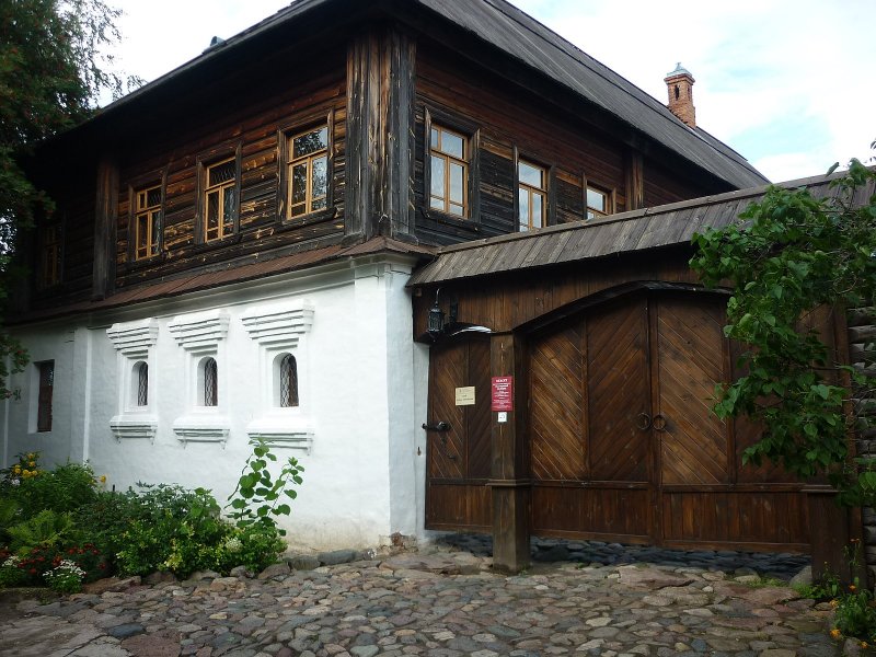 Старинные домики Суздаля