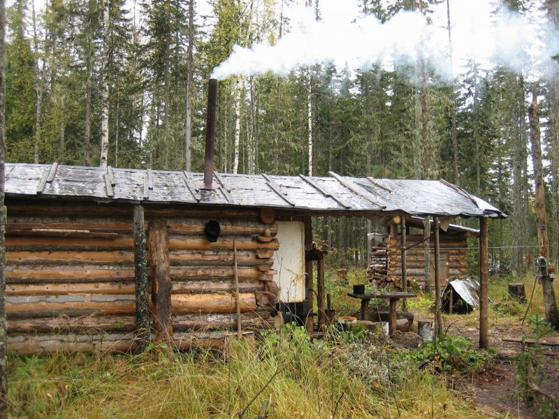Охотничьи заимки в тайге