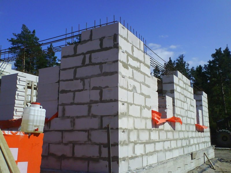 Стена из газоблоков