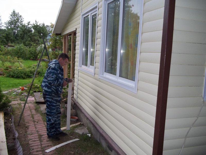 Обшить дом сайдингом начало