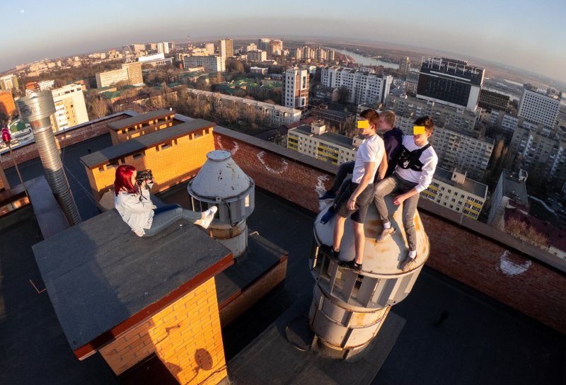 Крыши многоэтажных домов