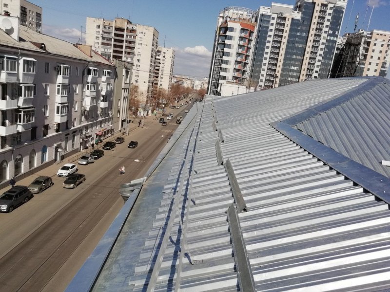 Скатная кровля МКД