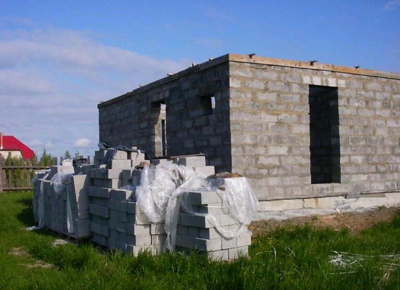 Домик из шлакоблока