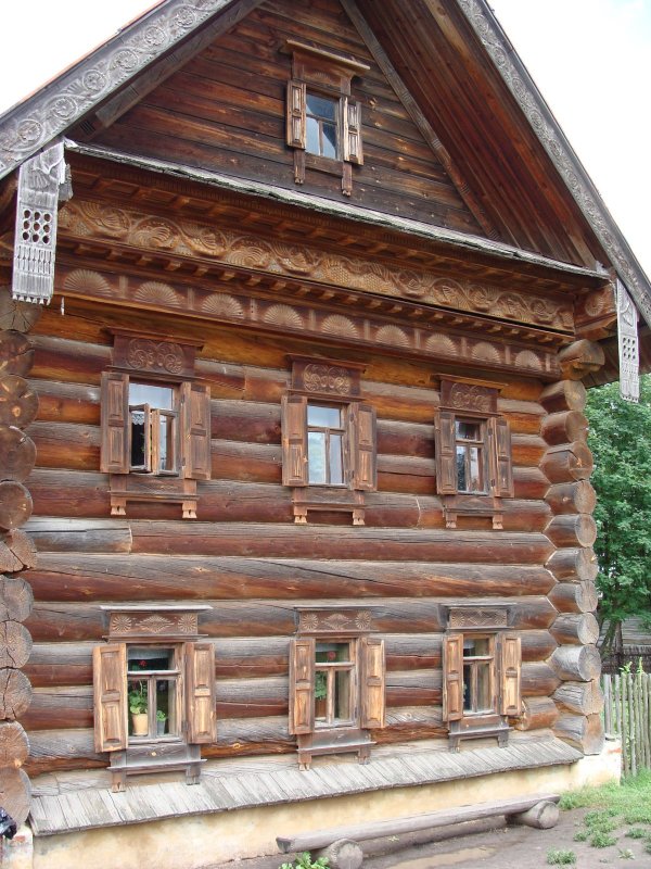 Русская изба пятистенок