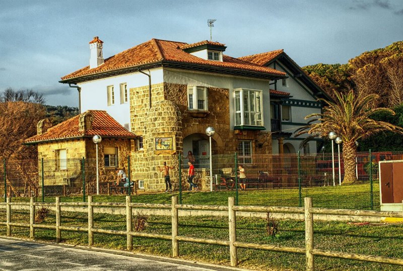 Домик в Испании