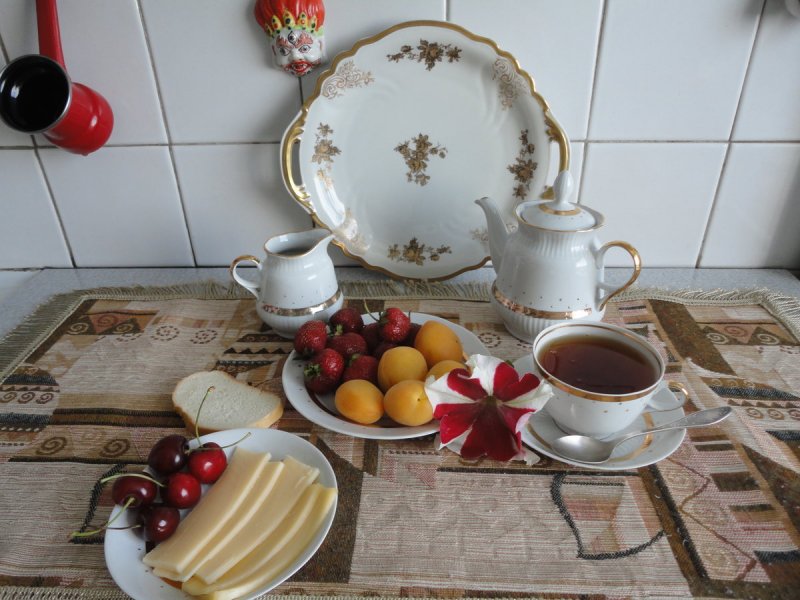 Чай в кружке дома
