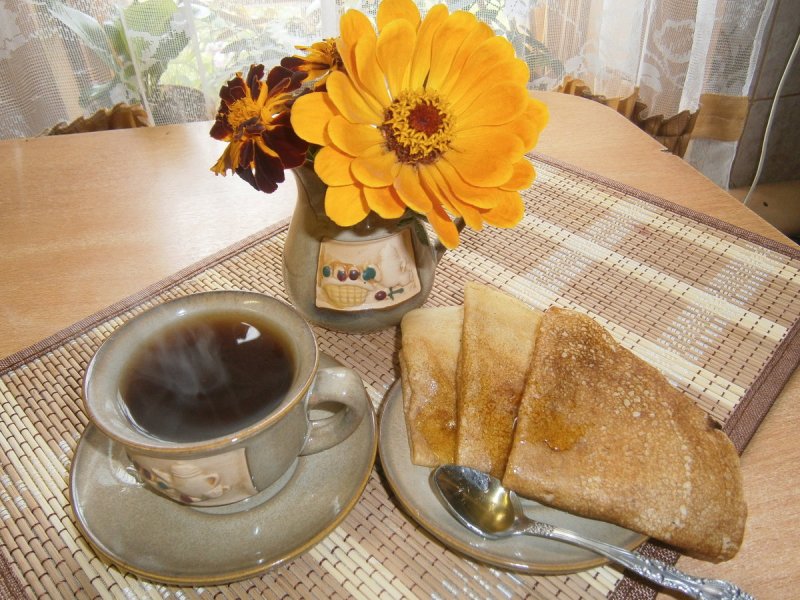 Чай с блинами