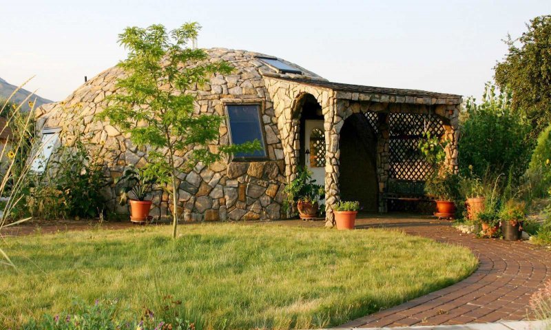 Круглые дома из камня