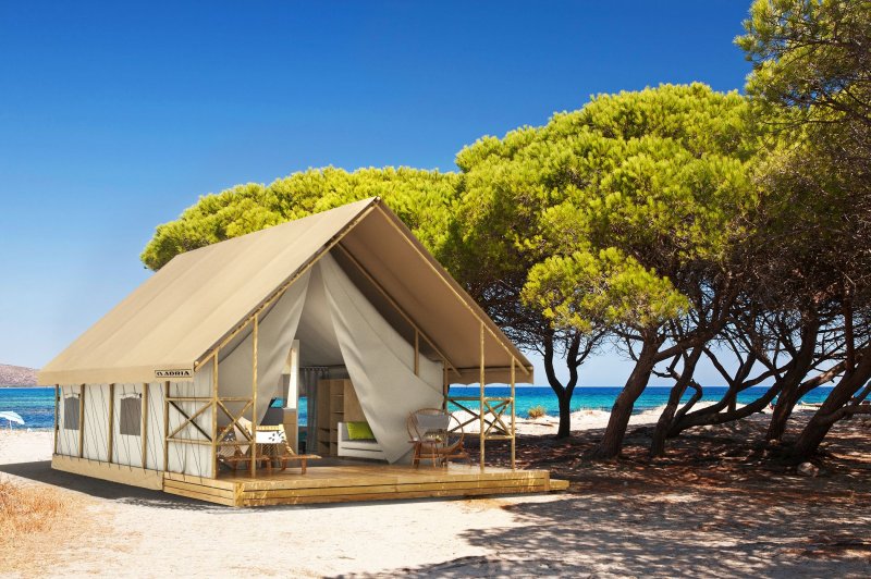 Four Seasons Landaa Giraavaru