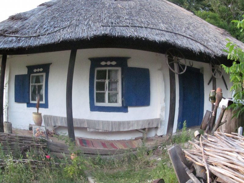 Хаты Западной Украины