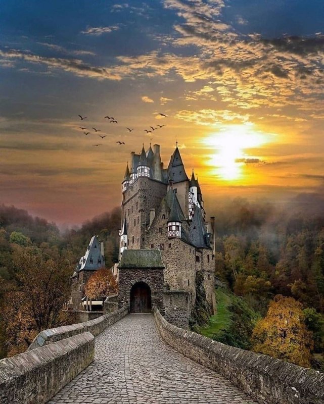 Замок Burg Eltz