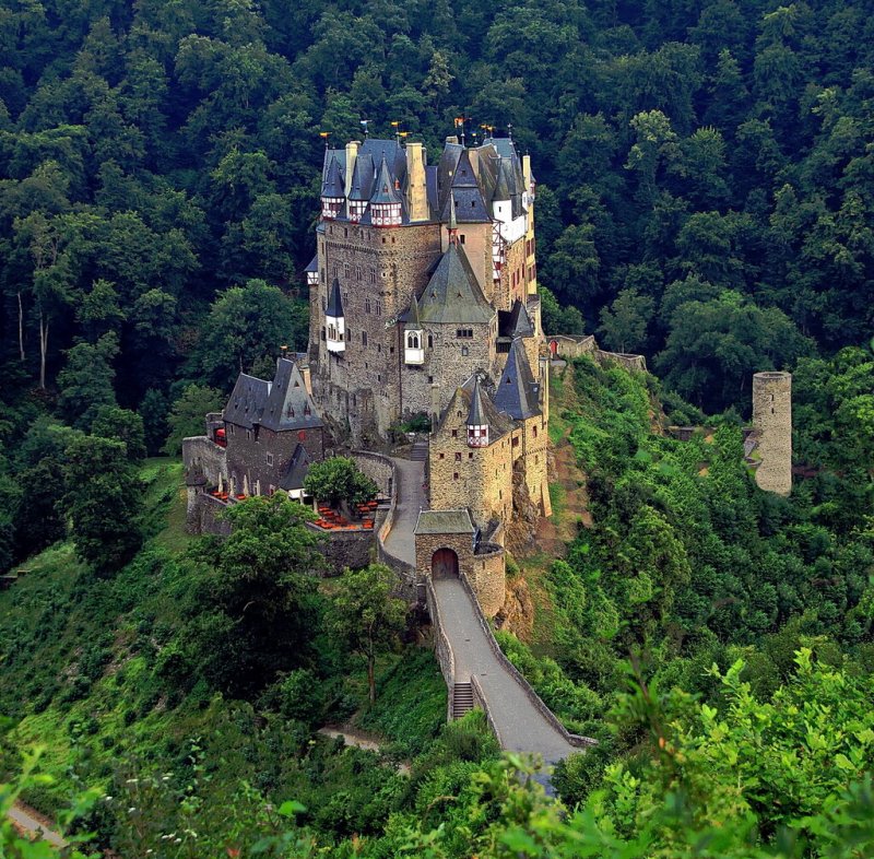 Замок Эльц, Виршем, Германия