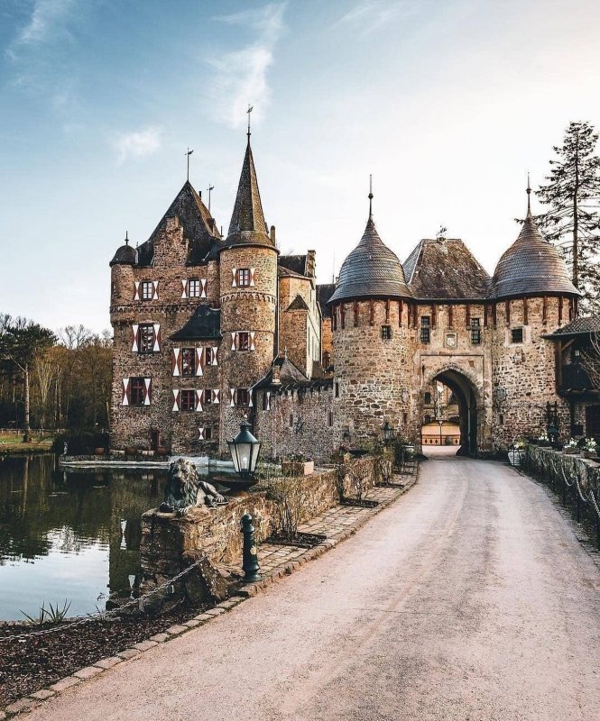 Замок Мариенбург (Schloss Marienburg) замок Зацвей (Burg Satzvey)