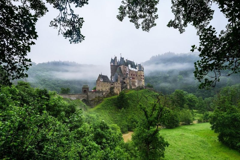 Германия замок замок Эльц