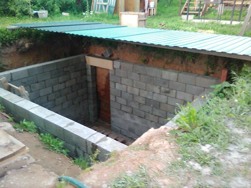 Гараж из блоков ФБС