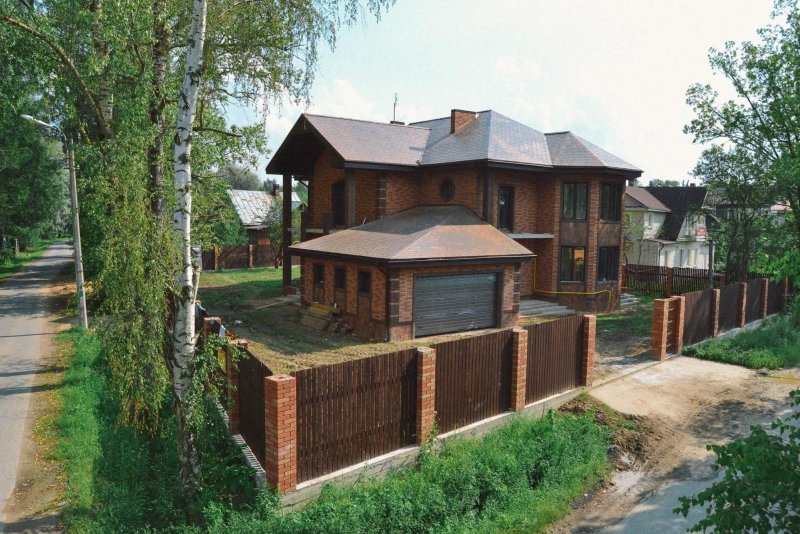 Участок с домом и баней