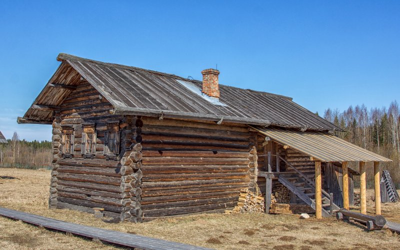 Русская изба четырехстенок