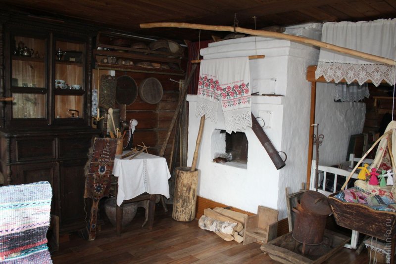 В.М.Максимов - Крестьянская изба 1869
