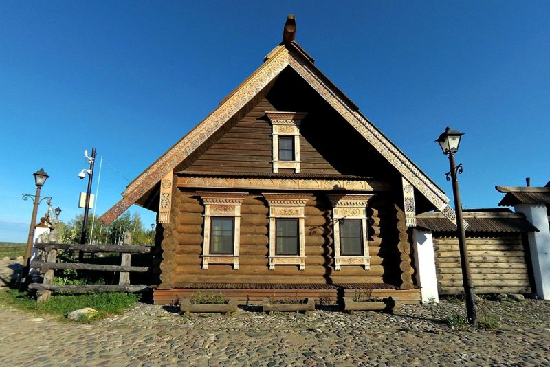 Современная карельская изб