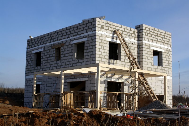 Дом из газобетона с плоской крышей