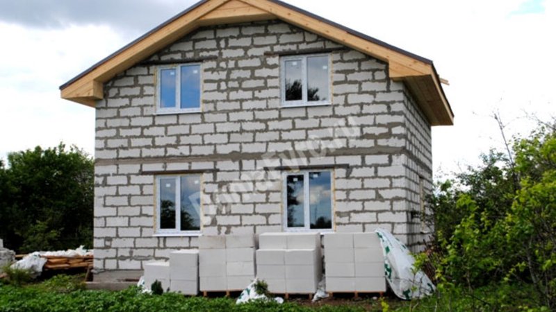 Дом 60кв м газобетона с мансардой