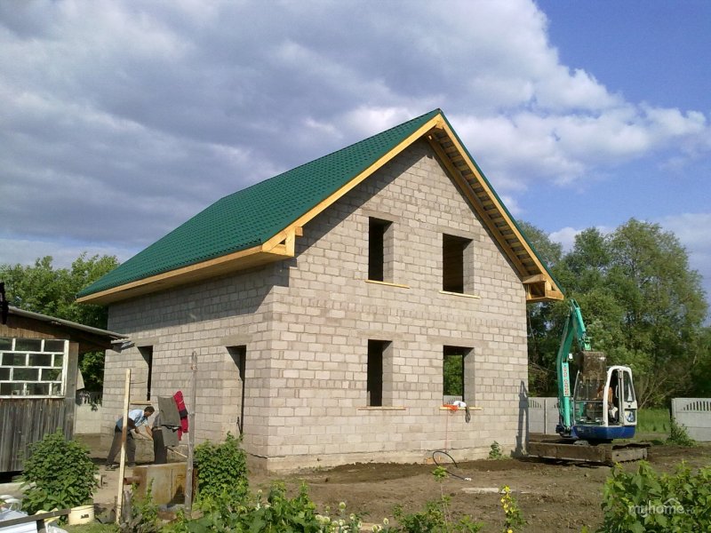 Дома из газобетона с мансардой