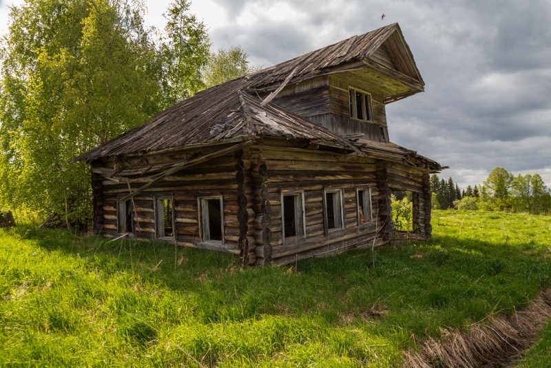Деревенский дом пятистенок