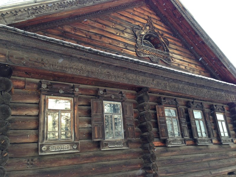 Новгородская изба пятистенок