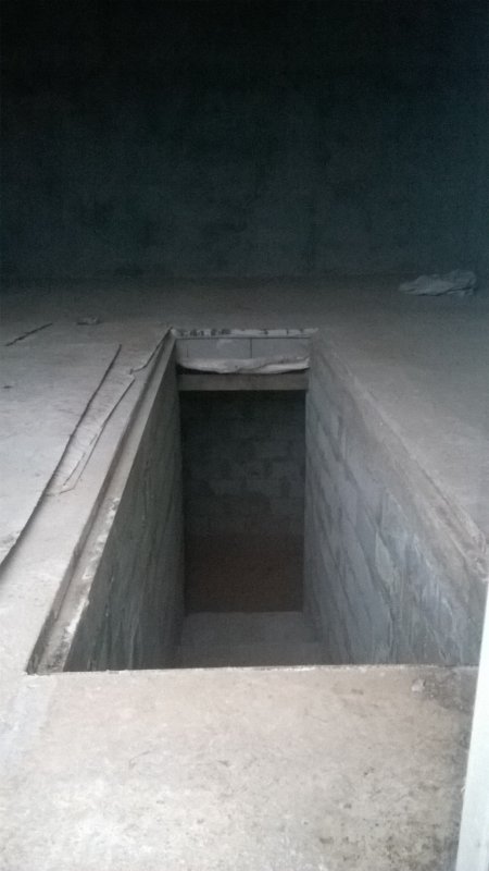 Яма с погребом в гараже