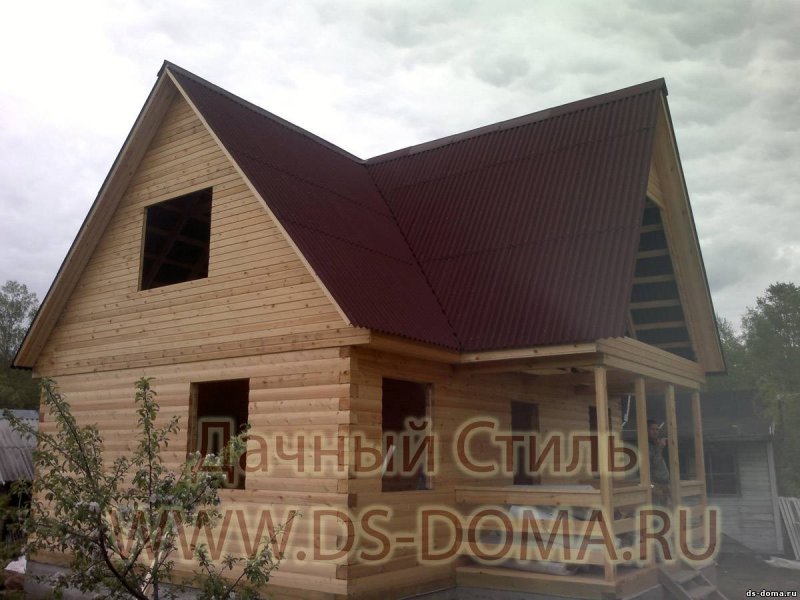 Двускатная кровля с четырьмя фронтонами