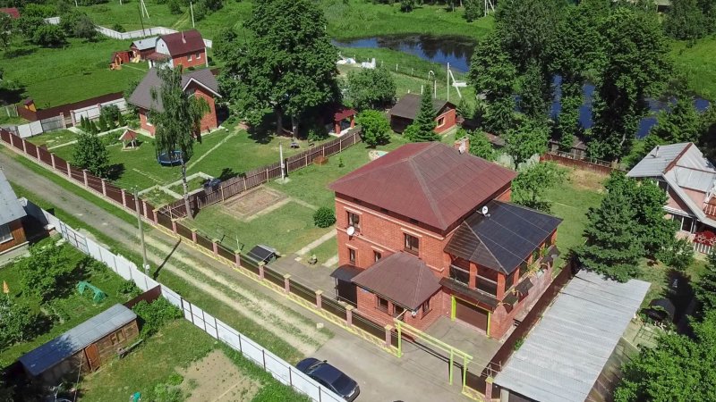 Планировка участка с коттеджем