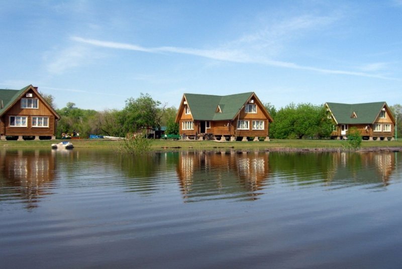 Дом у воды для рыбака