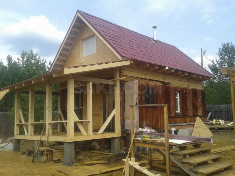 Перестройка крыши дачного домика