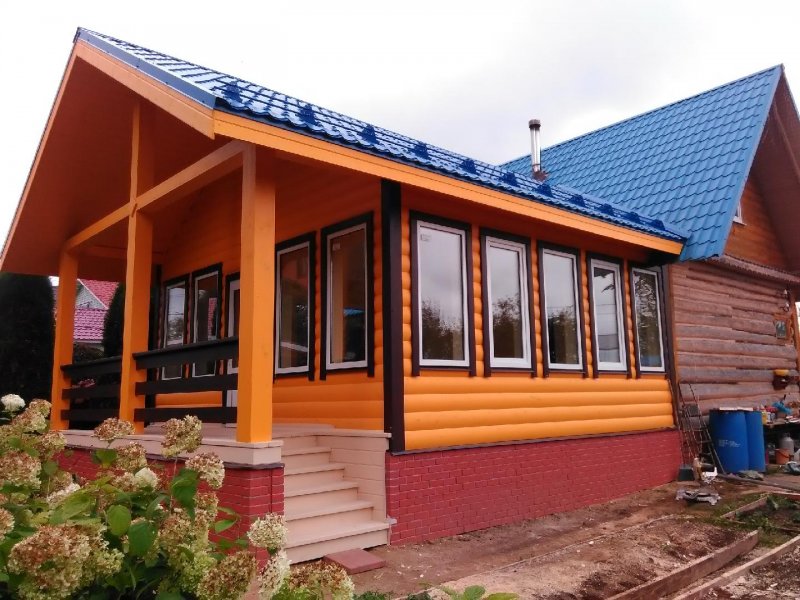 Крыши дачных домов