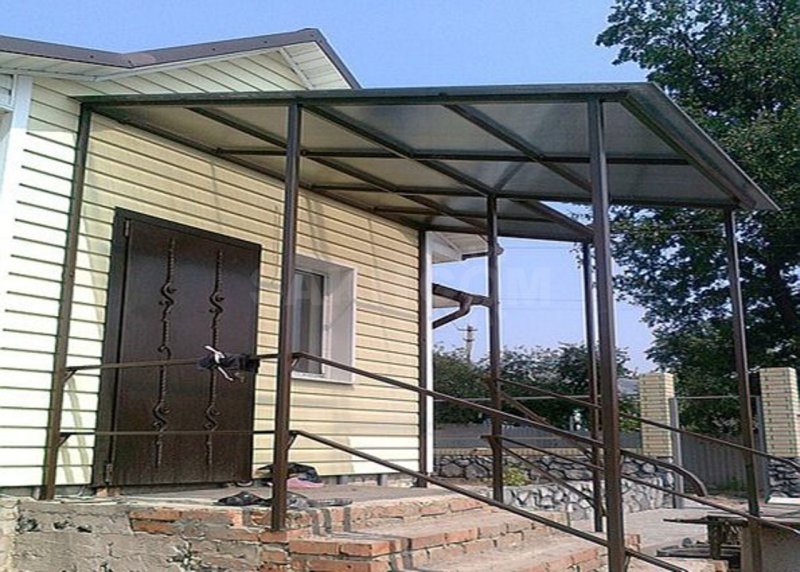 Стеклянная беседка