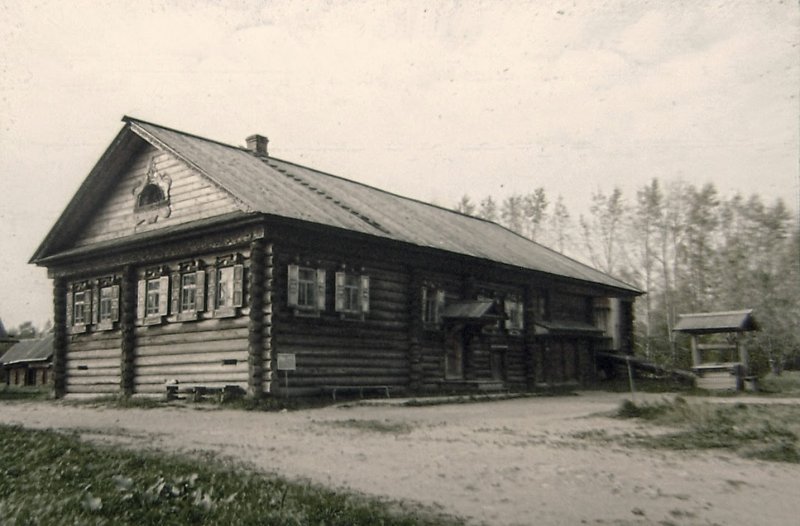 Изба Серова в Костроме