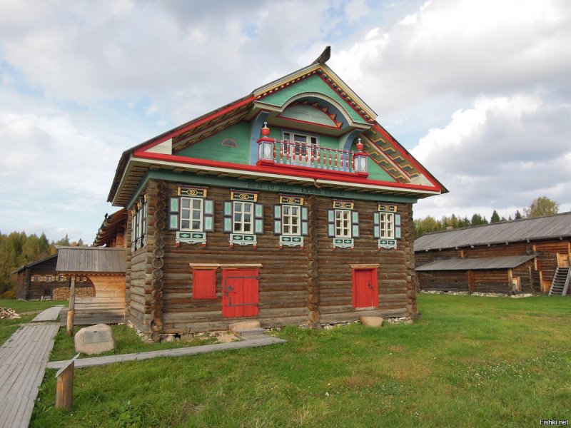 Уральская изба пятистенок
