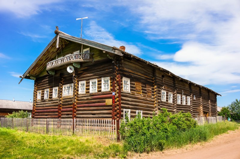 Старинный сруб
