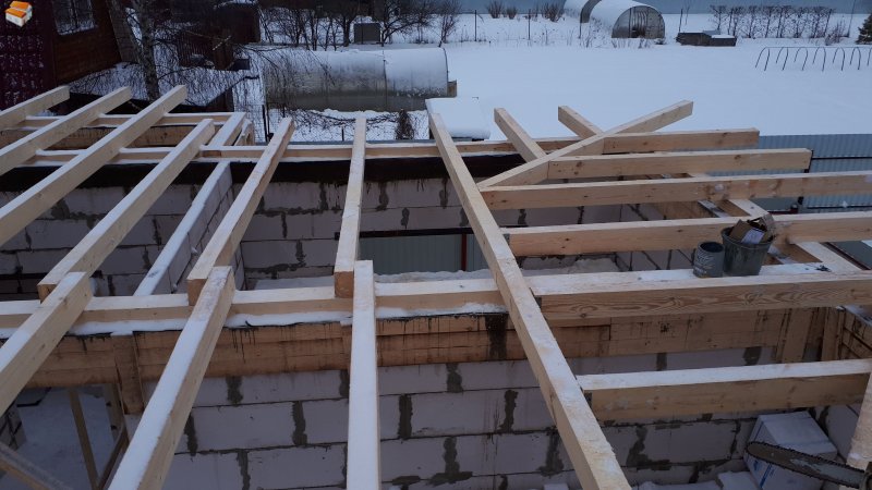 Схема стропильной системы двухскатной крыши чертеж