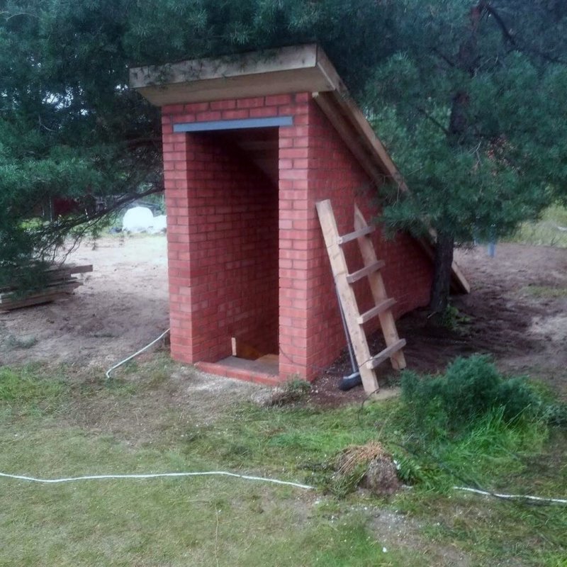 Сарай погреб на даче