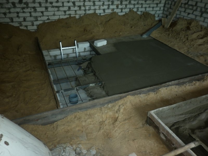 Старые погреба и сараи