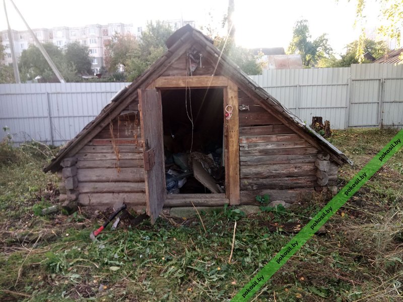 Погреб в гараже