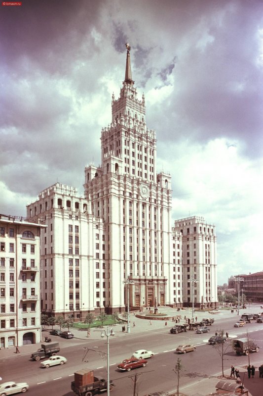Высотка на Восстания 1947