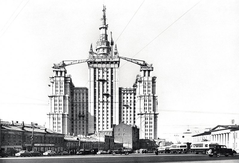 Сталинские высотки 1947